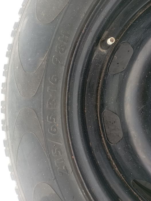Продам шины 215/65/16