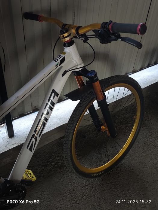 140000тг
  • Рама алюм