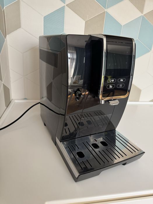 Продам кофемашину Delonghi