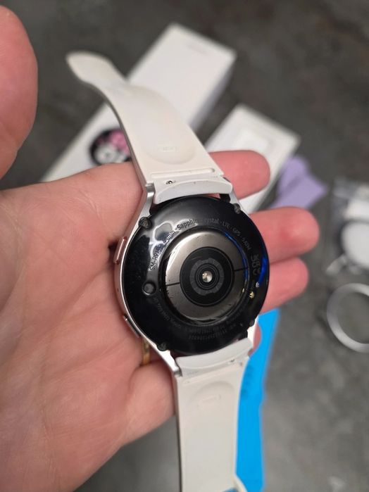 Vând  samsung galaxy watch 5 44 mm LTE eSim, Bluetooth, WiFi, GPS, nfc