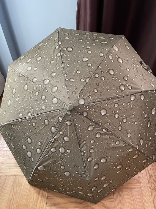 Автоматичен чадър с красив десен!