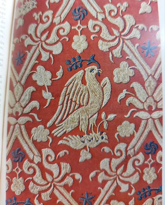 Carte veche enciclopedie de broderii și crosetat