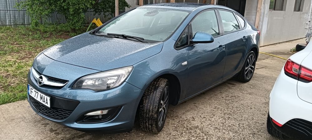 Opel Astra J 1.7 CDTI 110cp