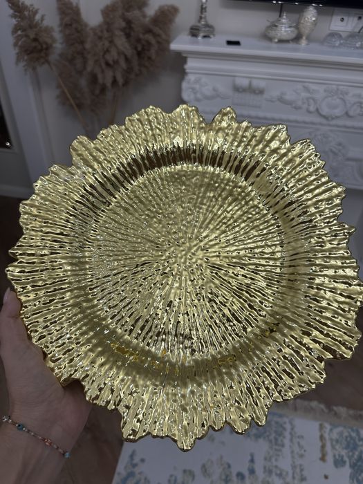 Продаю тарелки декоративные