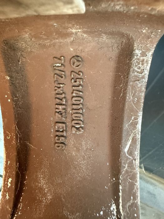 ML164 Mercedes 235*65*17