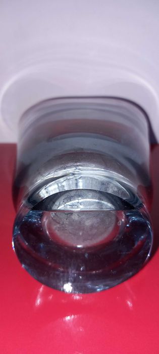 Obiect decorativ vechi vaza pentru flori