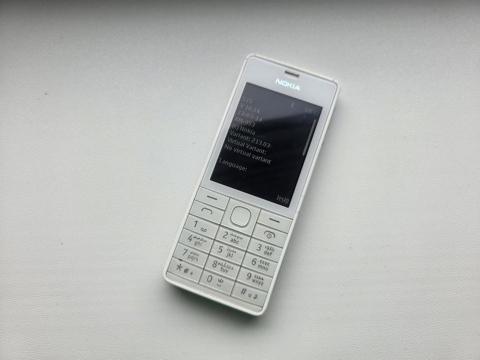 Nokia 515 - telefon simplu cu butoane