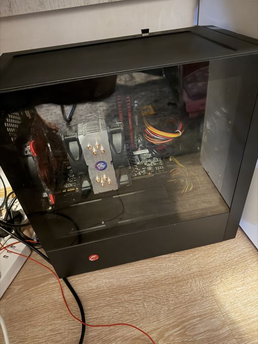 Pc gaming i7 7700 ram 16 gb , gtx 1070 8 g 256 biti ssd 256