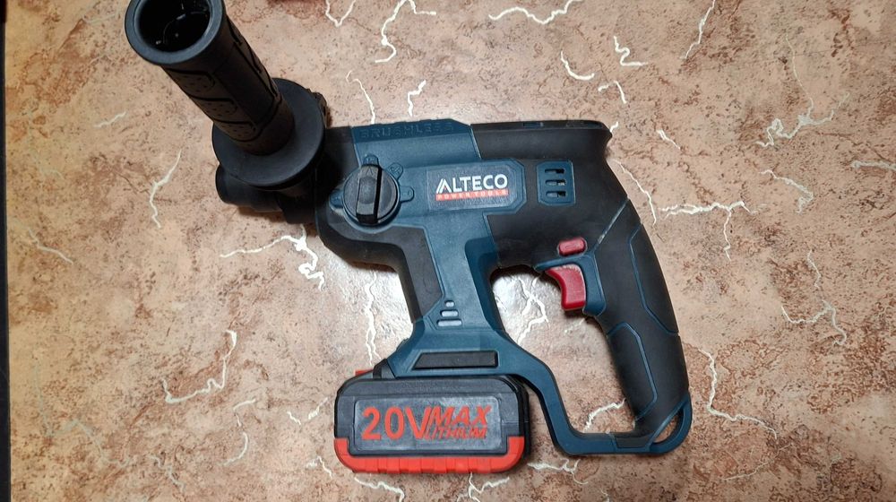 Болгарка, перфоратор, шуруповерт