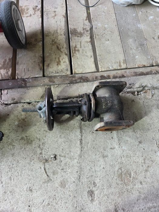 Дачный половичная задвижка кран