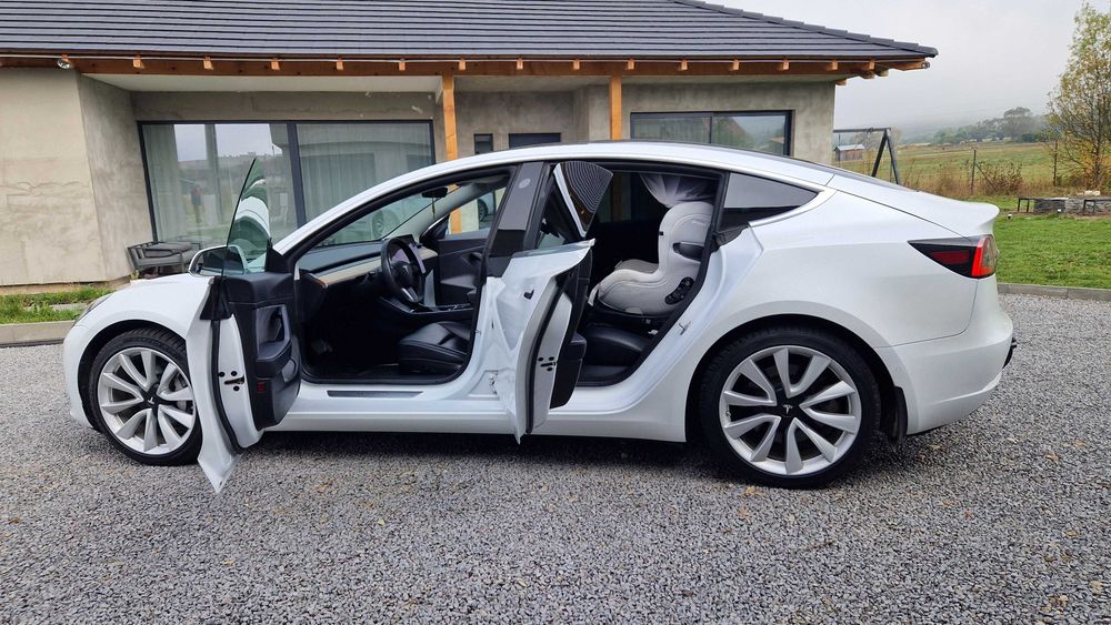 Tesla Model 3 Standard Range Plus