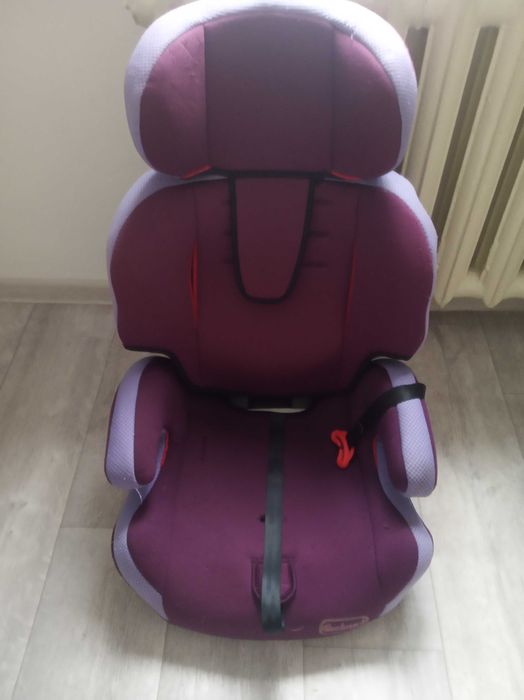 Детское кресло для автомобиля