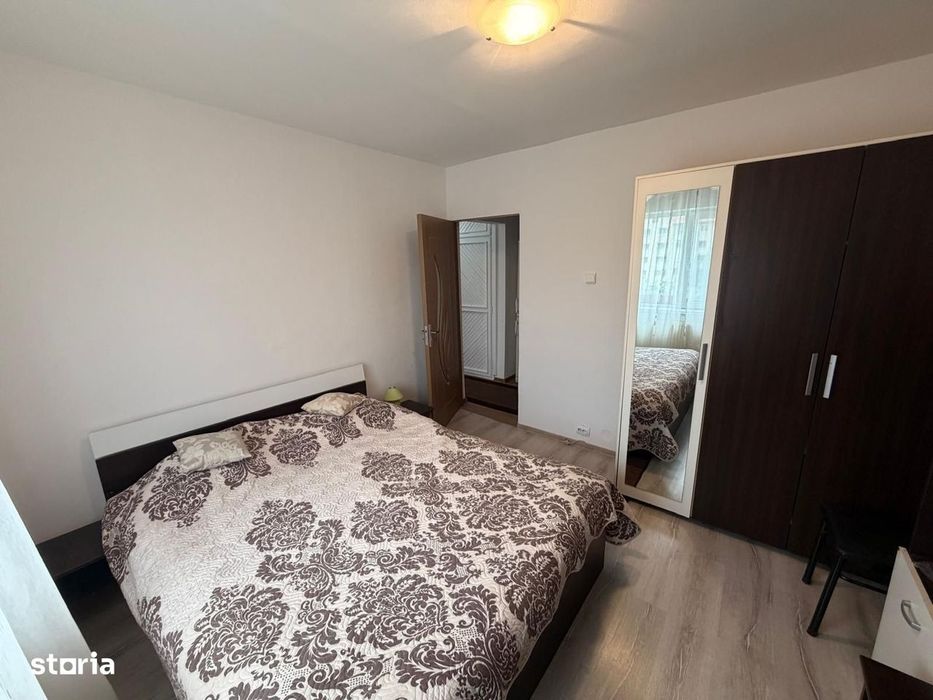 Apartament 3 camere decomandat 70 mp Crângului + Garaj