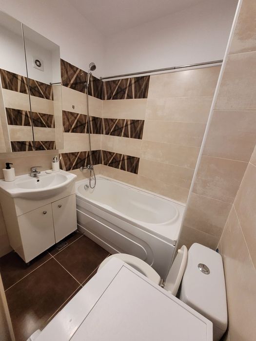 PROPRIETAR  Închiriez apartament cu două camere  București