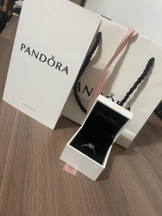 Продам кольцо Pandora
