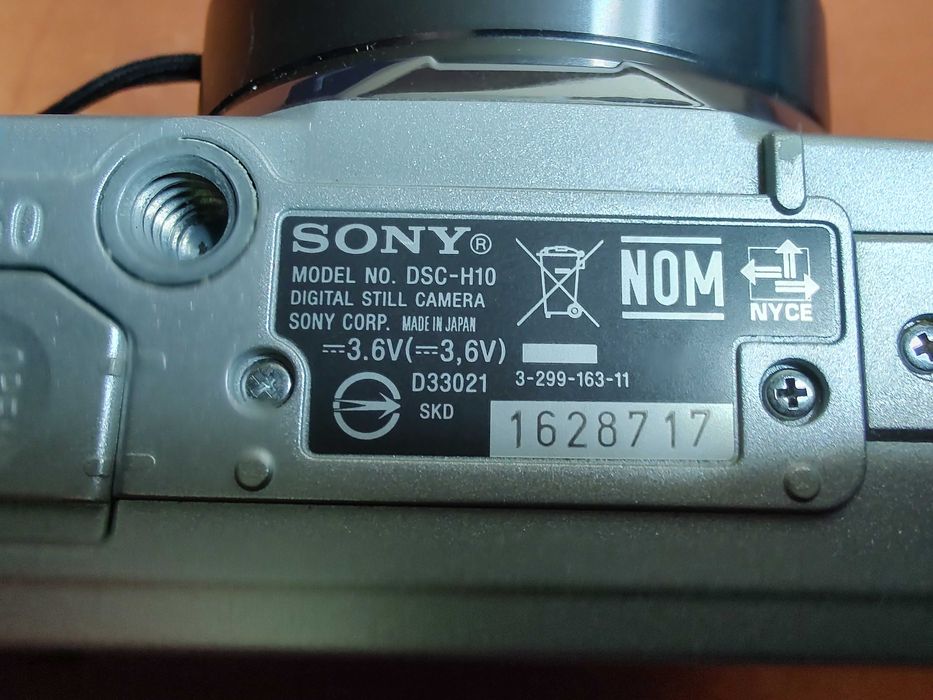 Aparat foto Sony Cyber-shot DSC-H10 complet card acumulator incarcator