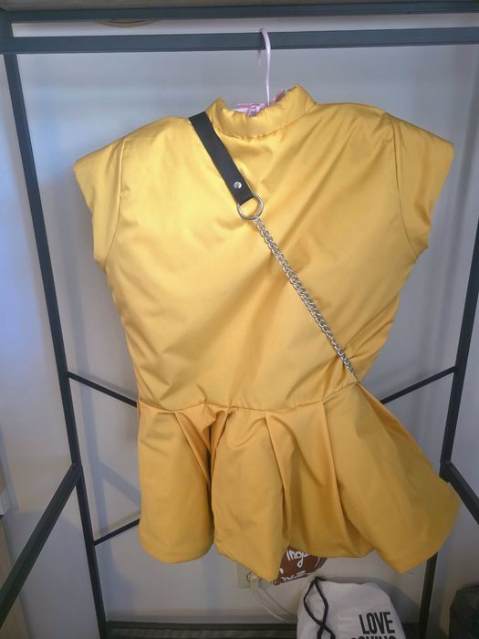 Дамски жълт елек