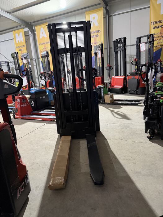 Transpaleta cu Catarg Liza Electrica 1500Kg