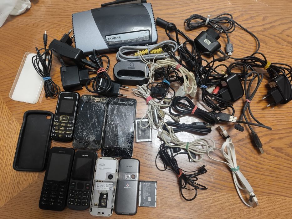 Telefoane pt piese,și incarcatoare