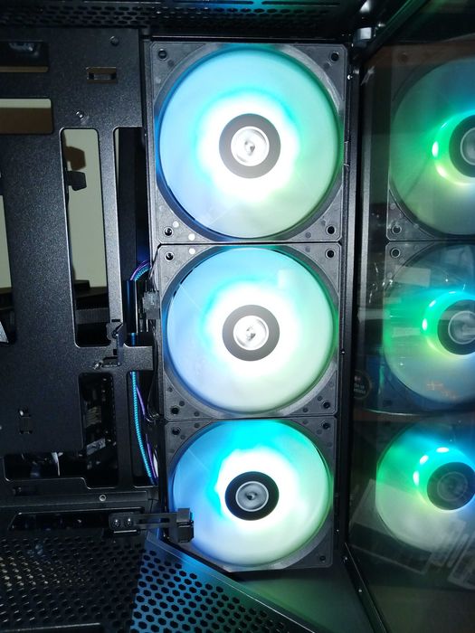 4 x Ventilator Lian Li 12 x 12 cm