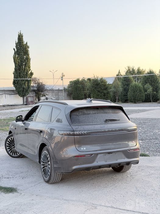 Voyah Free Plus AWD, 2025 г. — 4200 км пробега