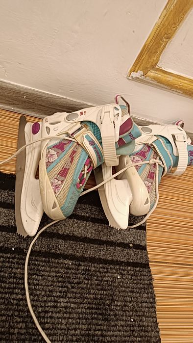 Продам детские коньки