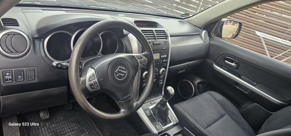 Suzuki Grand Vitara 1.9 diesel 4x4 usor avariat