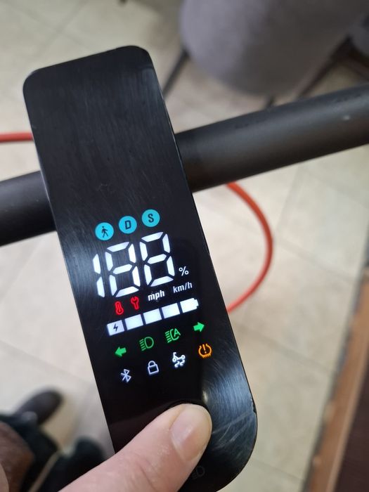 Xiaomi elektra samakat sotiladi