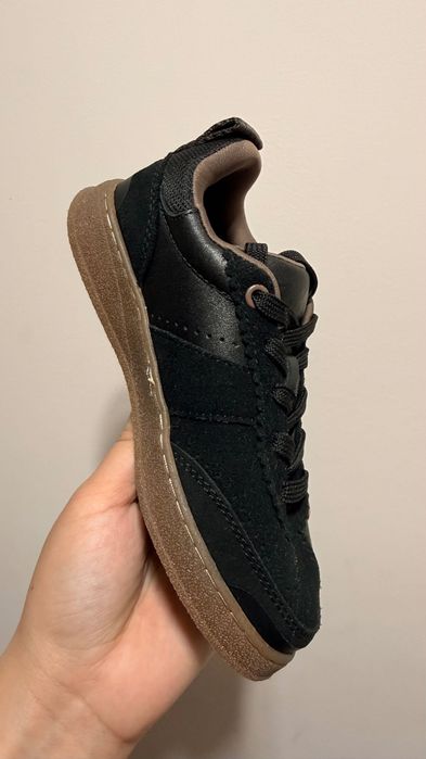 Кожаные кроссовки от Zara