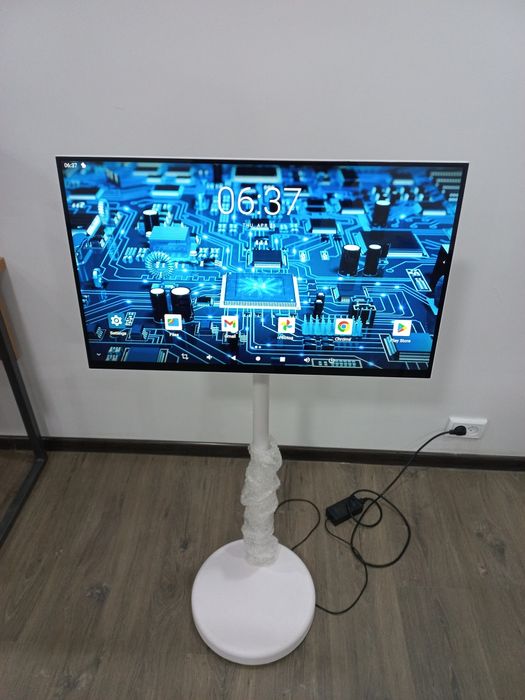 27' LCD Kiosk Monitor Sensor Android 11