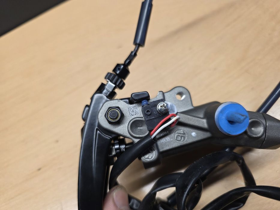 Pompa de frana radiala Brembo MCS 18 >>21 noua , cu reglaj si senzor