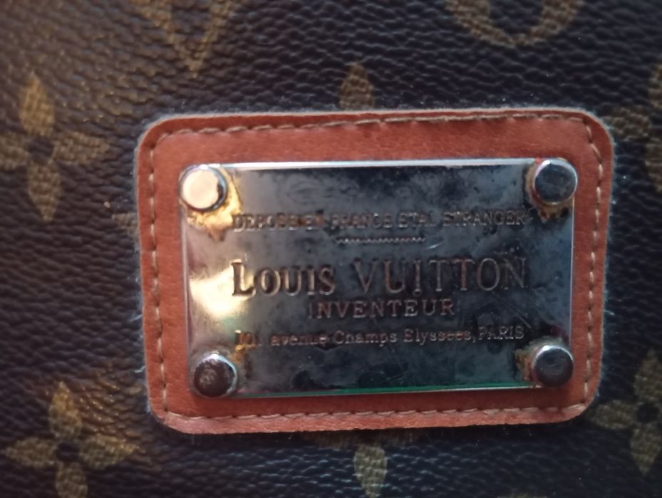 Vand borsetă Luis Vuitton