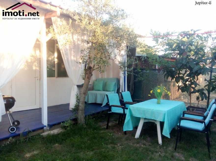 Продава бунгало за 4-ма до морето в Кариани.