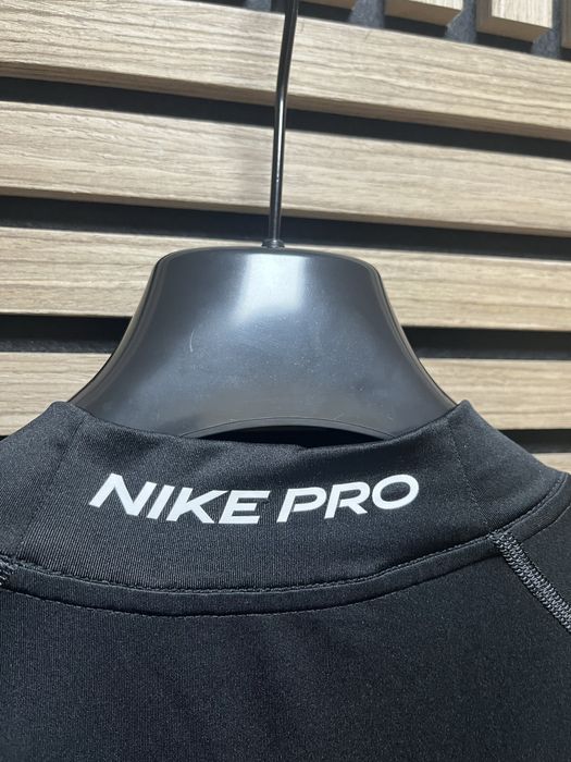NIKE PRO Compression : Компресираща блуза размер М / Оригинал