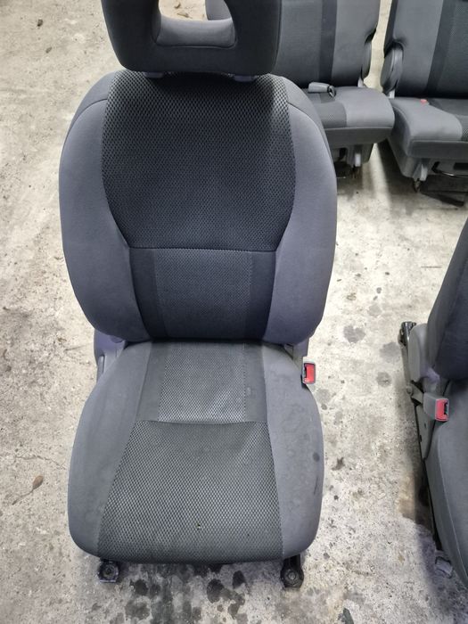 Салон за Toyota Rav4