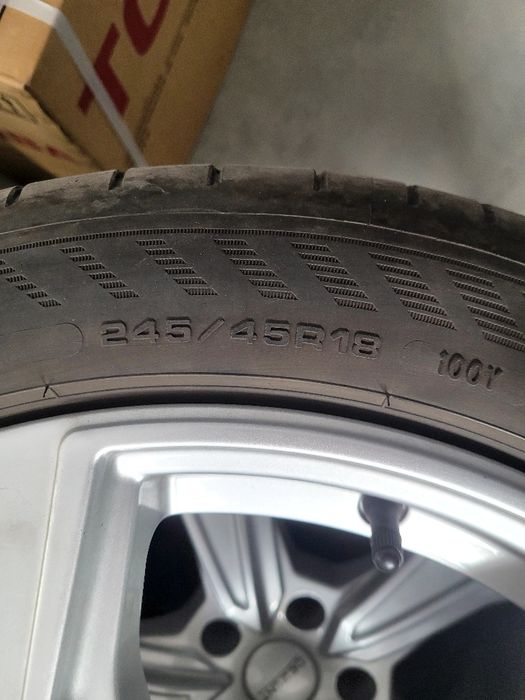 Лети джанти с гуми свалени от ауди Dezent KB R18 5x112 66.6 мм отвор