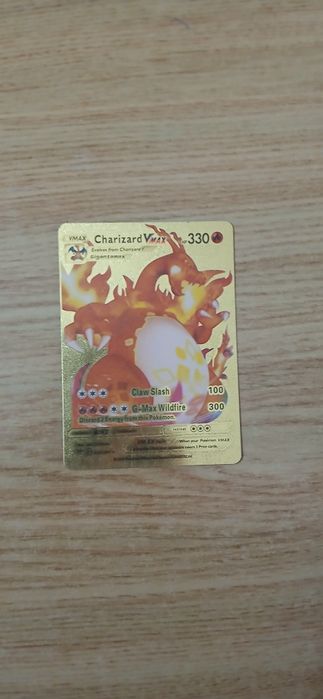 Card Pokémon Charizard Vmax gold
