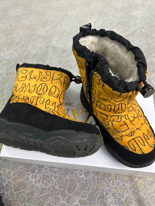 Продам обувь на зиму для мальчика