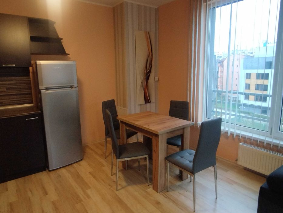 Дава се под наем Двустаен апартамент в Перник, Изток - 60 кв.м за 331.5 € - Снимка #4