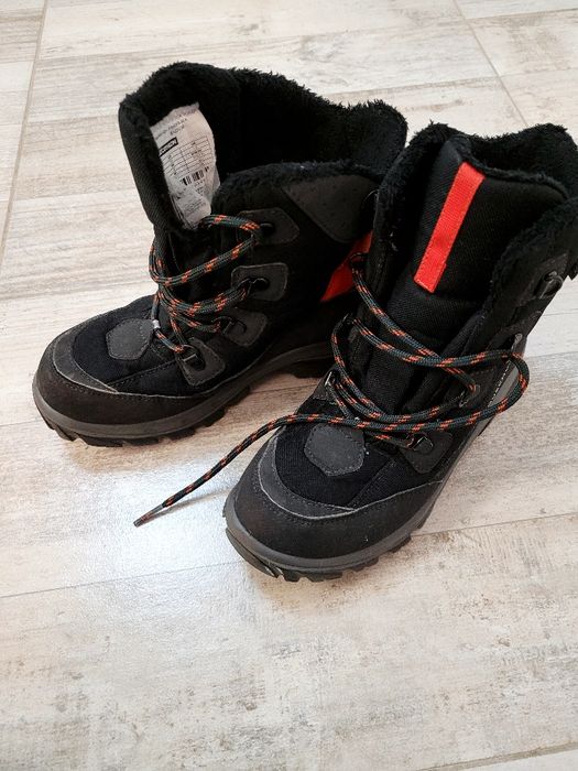 Vând bocanci în stare foarte buna