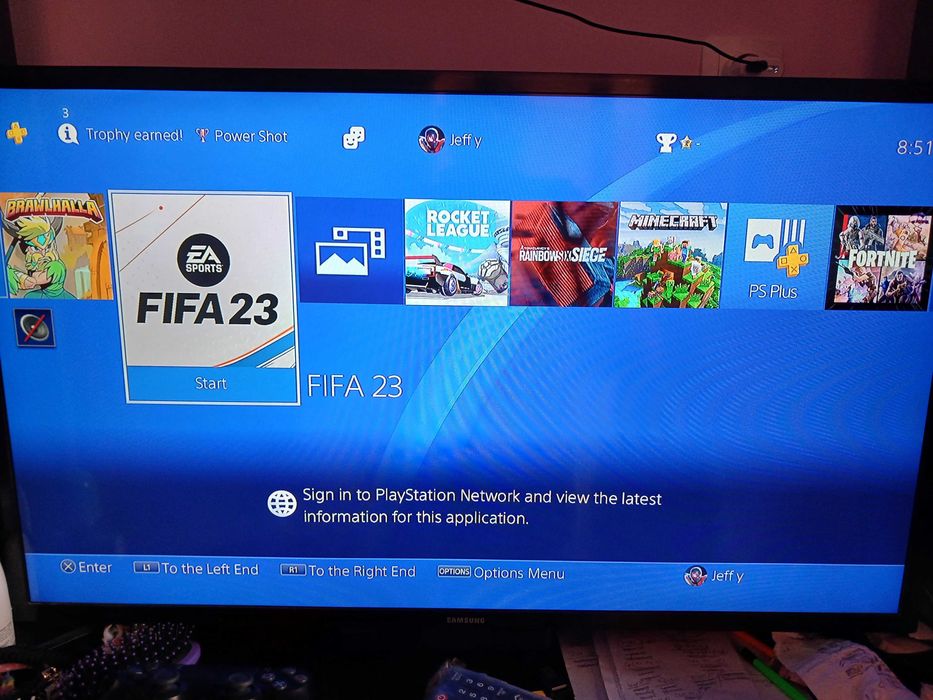 PlayStation 4 Slim 500GB + 2 джойстика и топ игри