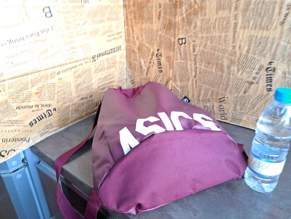 раница Asics-Нова!тъмно червена,текстилна чанта,,мешка