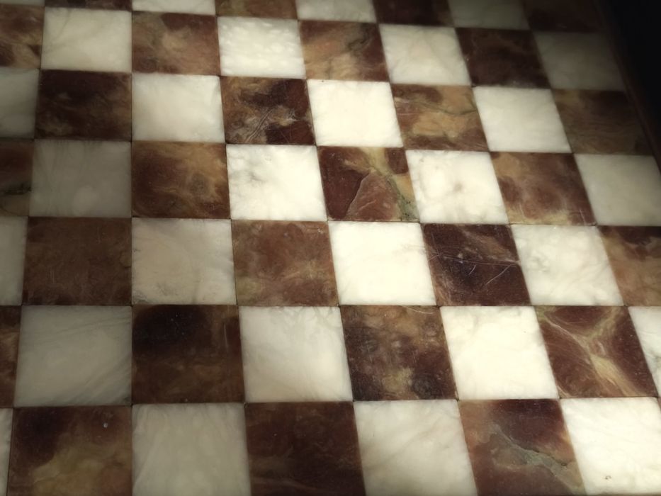 Античен масивен шах от дърво и мрамор от средата от 40те години /дъска