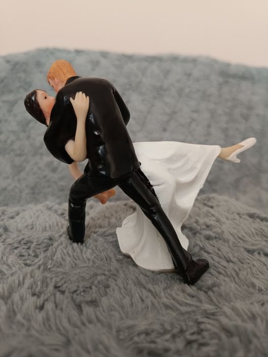 Фигурка за сватбена торта