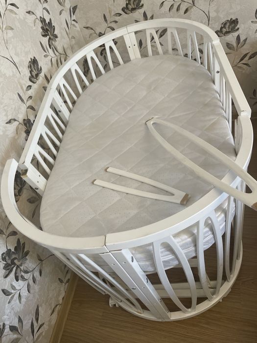 Б/у манеж с матрацом