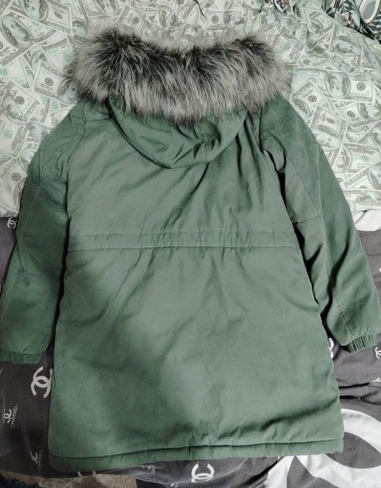 Продам женскую куртку