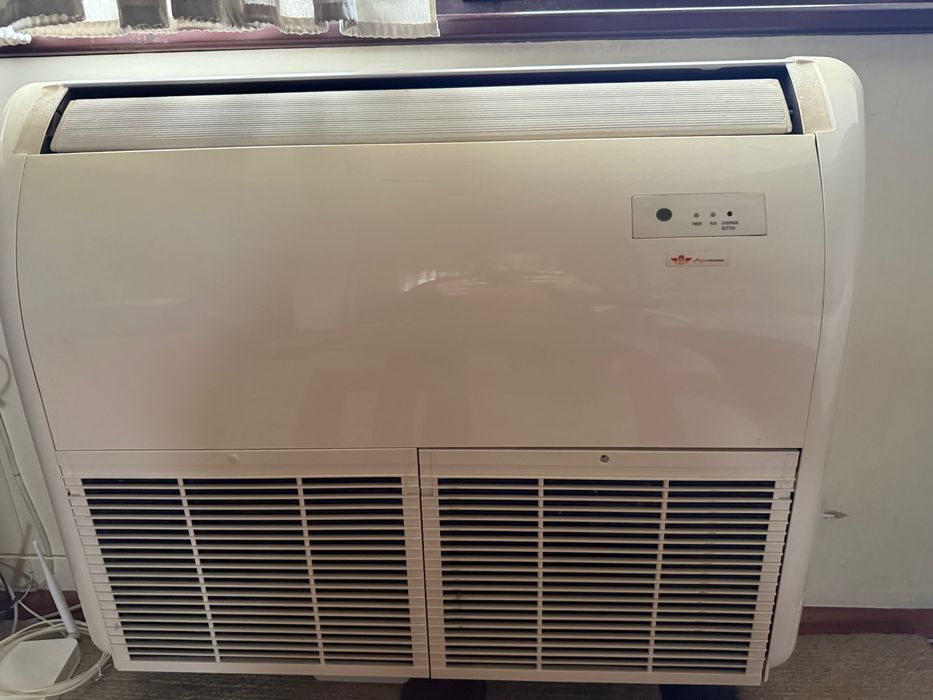 Продавам Термопомпа вода-въздух и 3 броя конвектори към нея