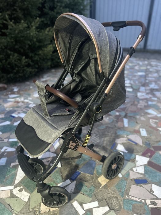 Продам детскую коляску
