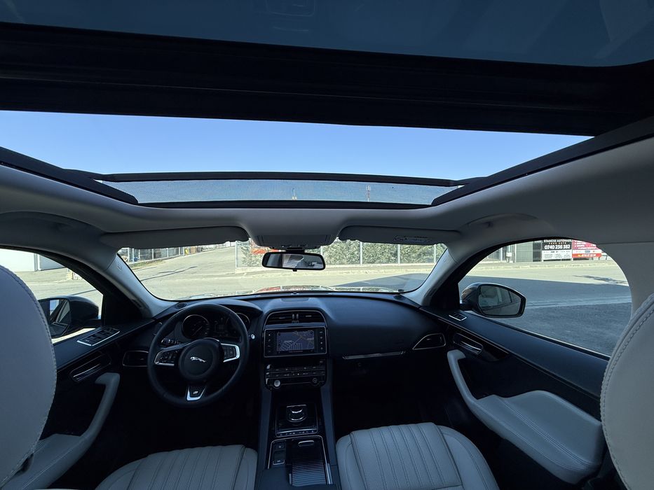 JAGUAR F-PACE R-DYNAMIC AWD - Panoramic  - Posibilitate Finantare Rate