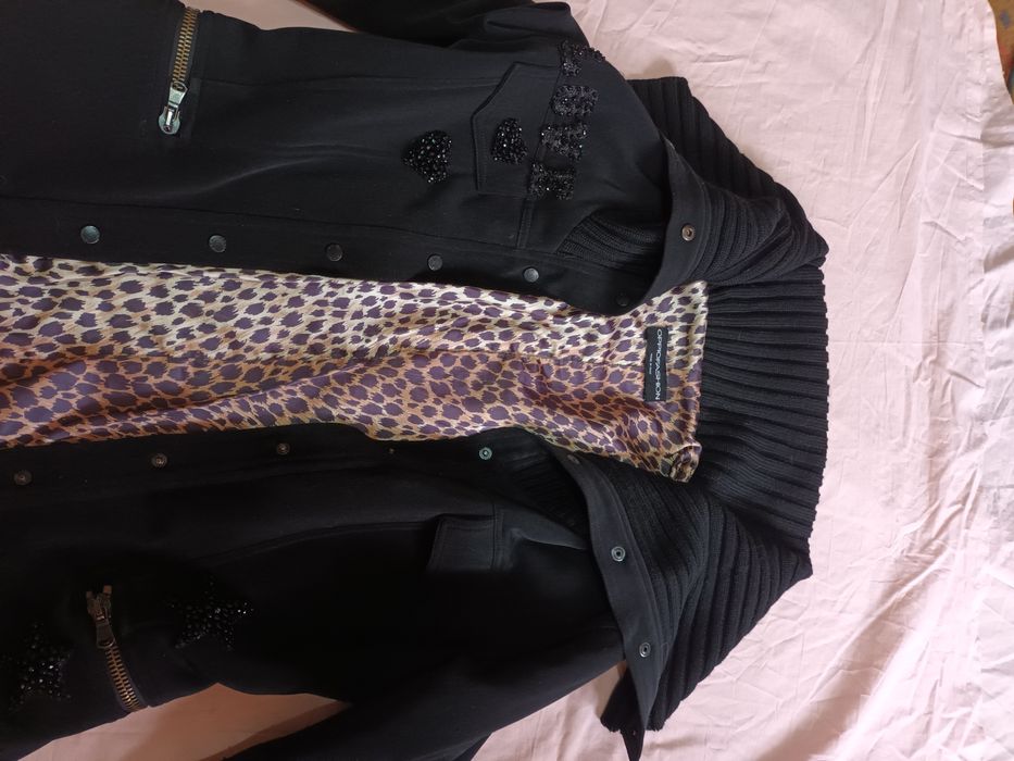 Продам куртку фирменную